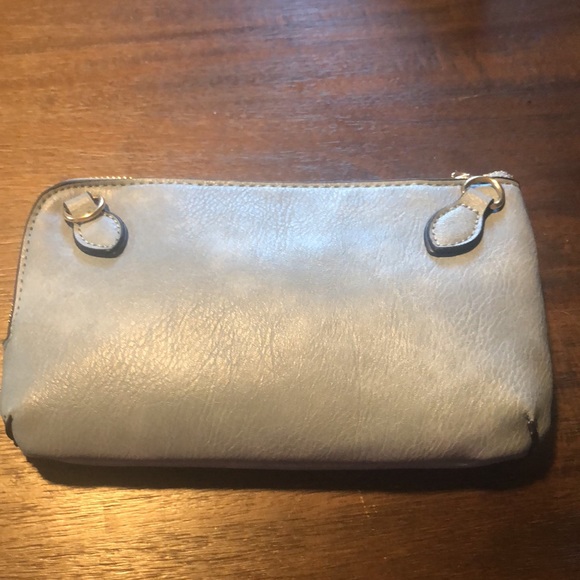 Crossbody/wristlet - Picture 3 of 5